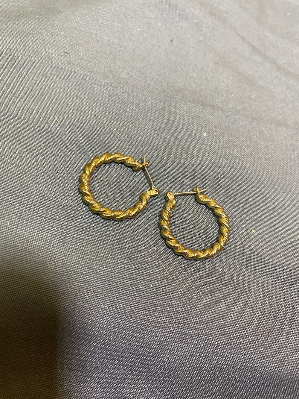 Vintage Gold Tone Rope Hoop Earrings Latch Back 1 Inch